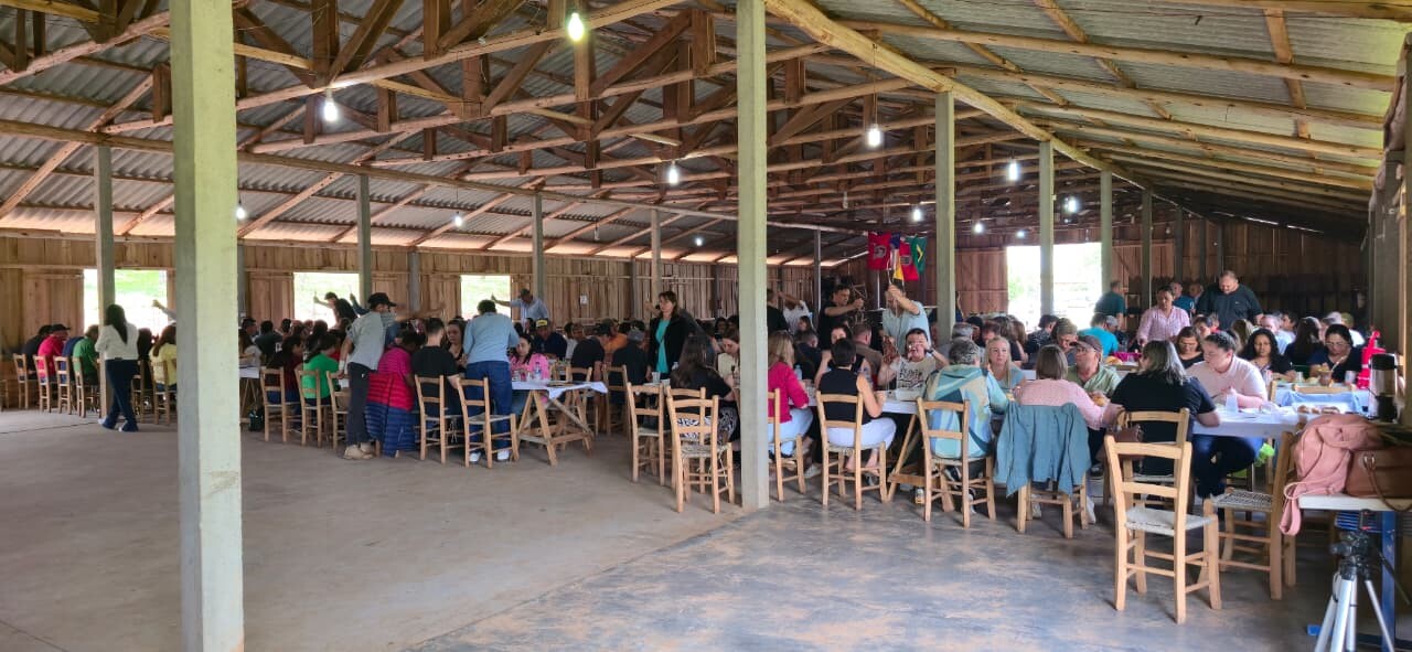 servidores-de-quatro-irmaos-celebram-seu-dia-com-confraternizacao-e-alegria